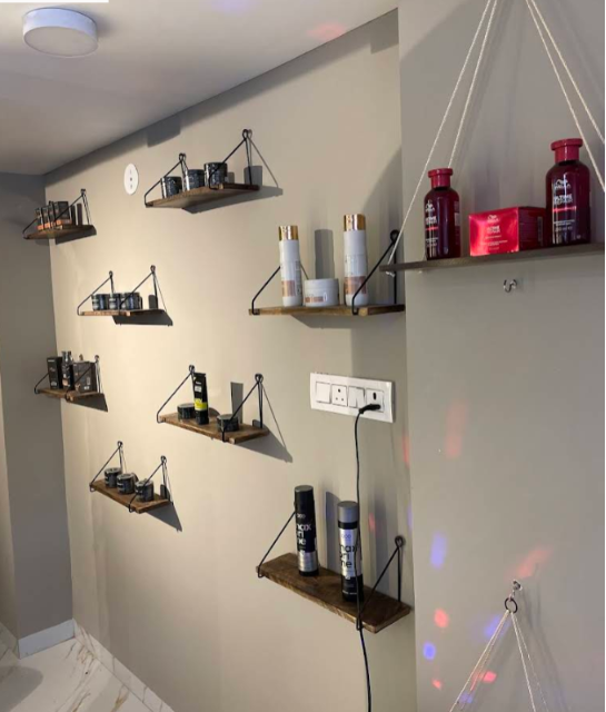 Fiora Unisex Salon glimpse 4